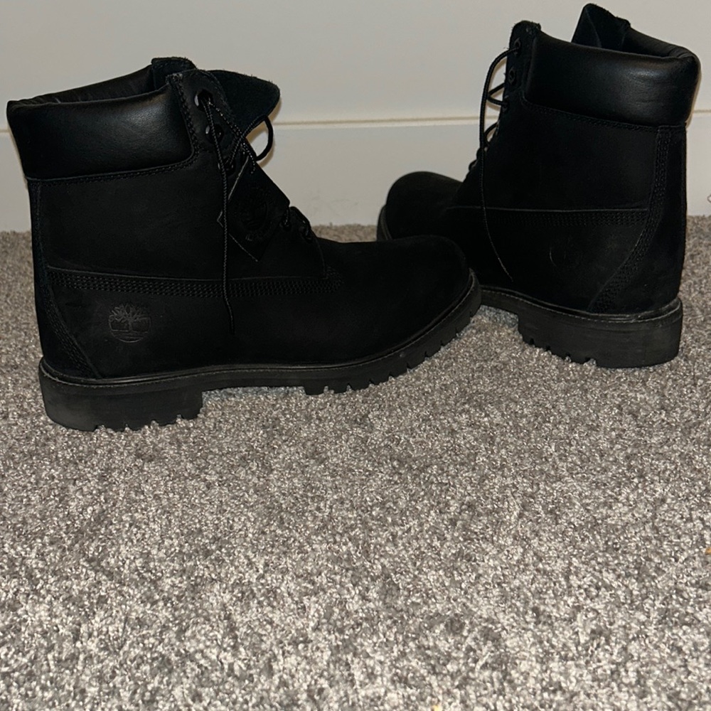 Men’s Timberlands all black, 10.5